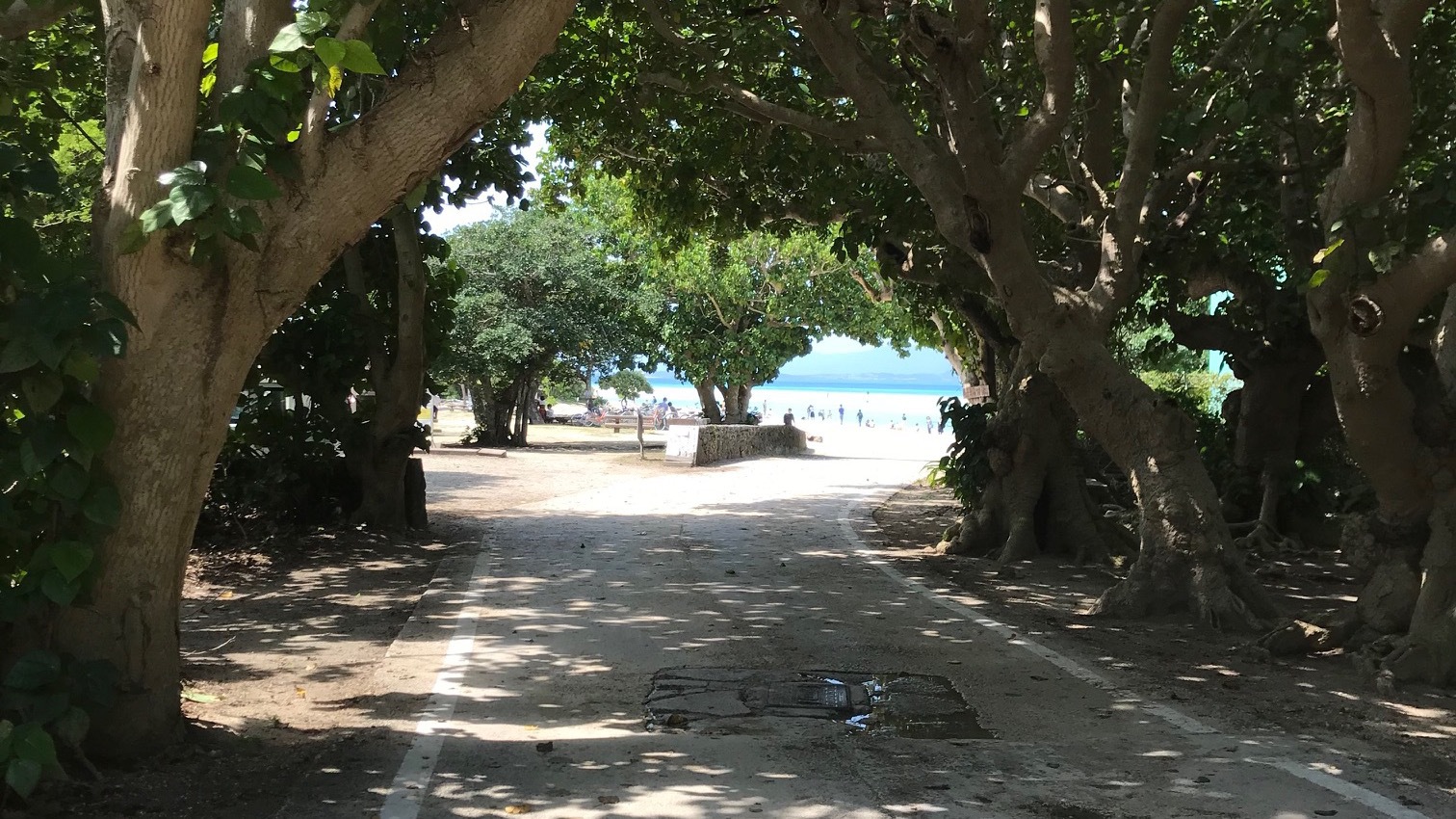 コンドイビーチ入口