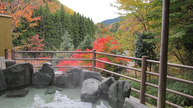 【紅椿の湯】露天風呂紅椿の湯