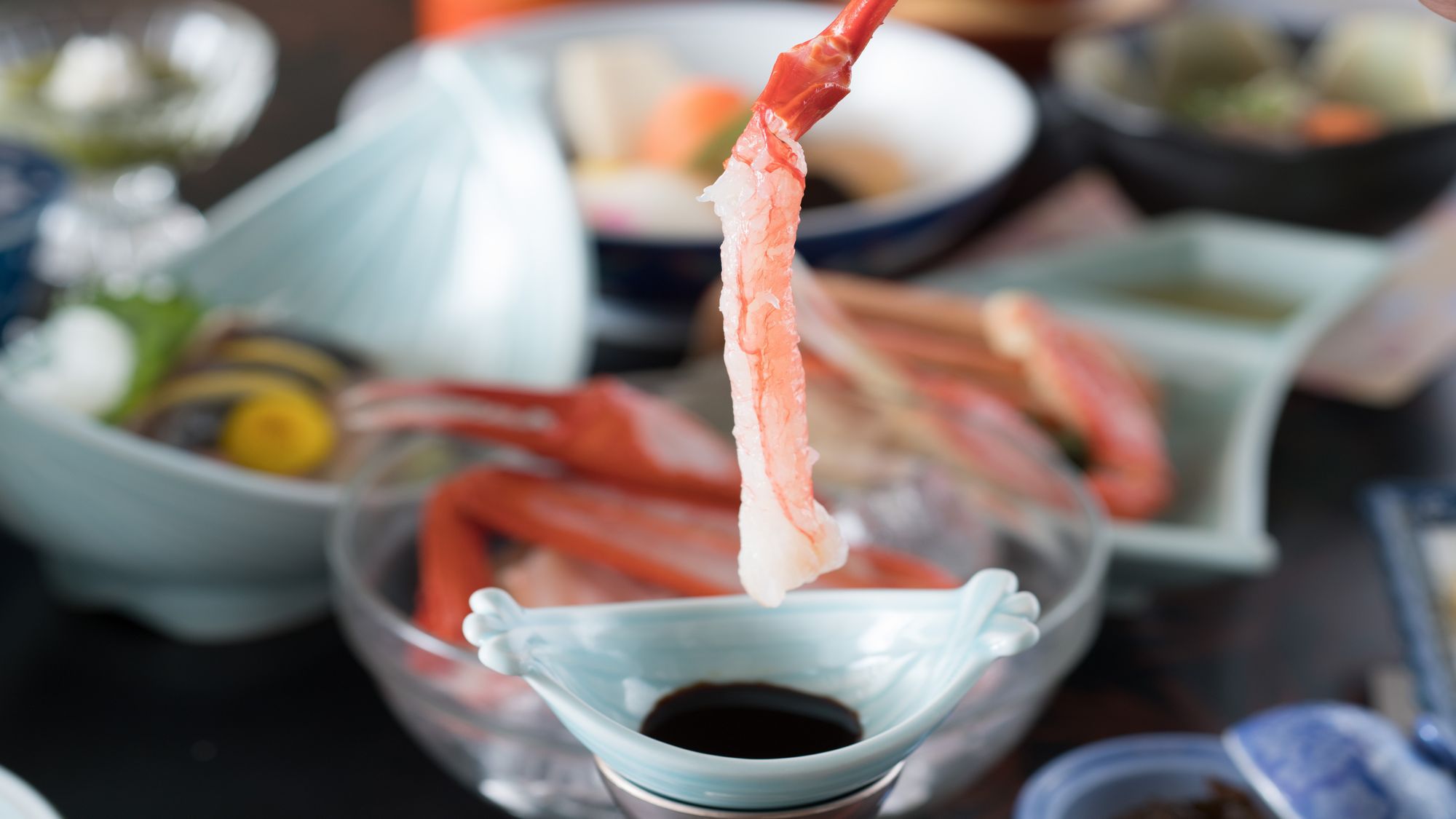 【紅ずわいがにの刺身】新鮮だから味わえる逸品！９〜６月に季節の１品でお召し上がりいただけます。