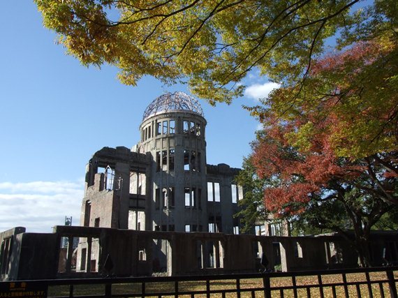 【原爆ドーム】市街地には未だに被ばく建物が現存します。ぜひ探してみて下さい♪