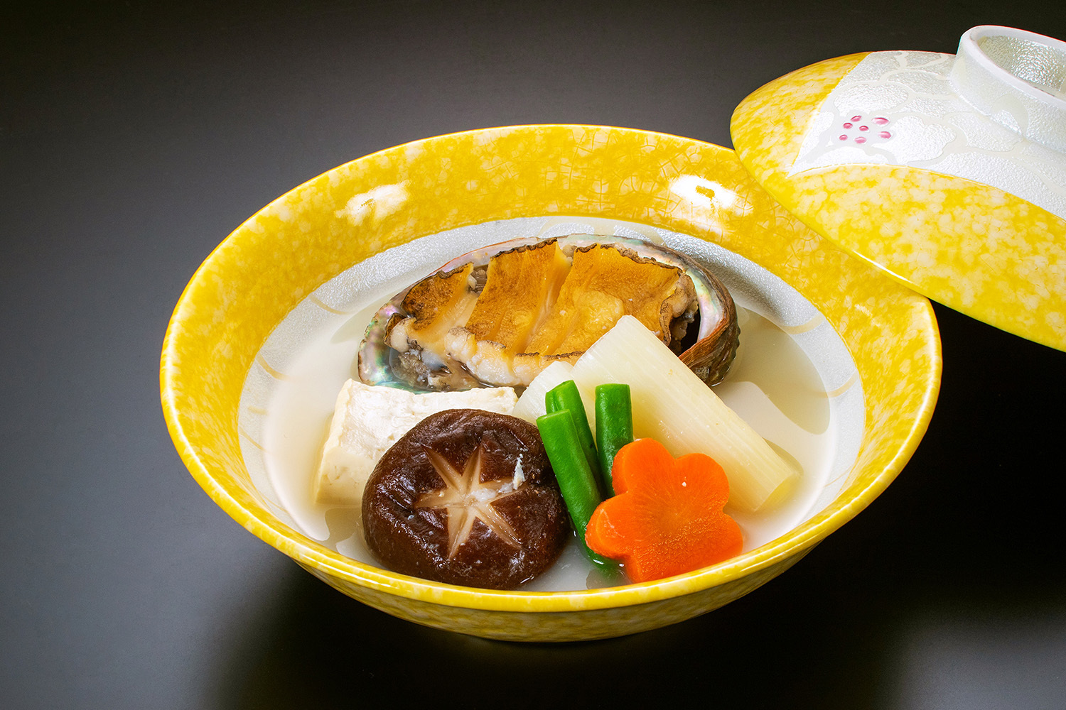 【季節の会席料理】鮑の酒煮たちばなや特製豆乳仕立て（2025年5月末迄）
