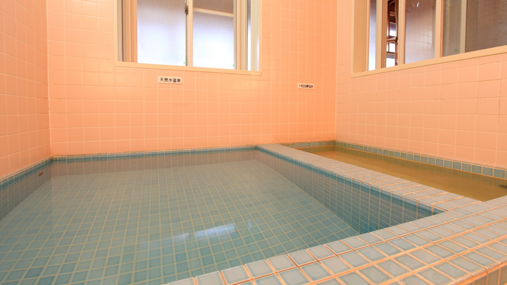*【男性用大浴場】十和田湖温泉につかって、体も芯からあたたまります。