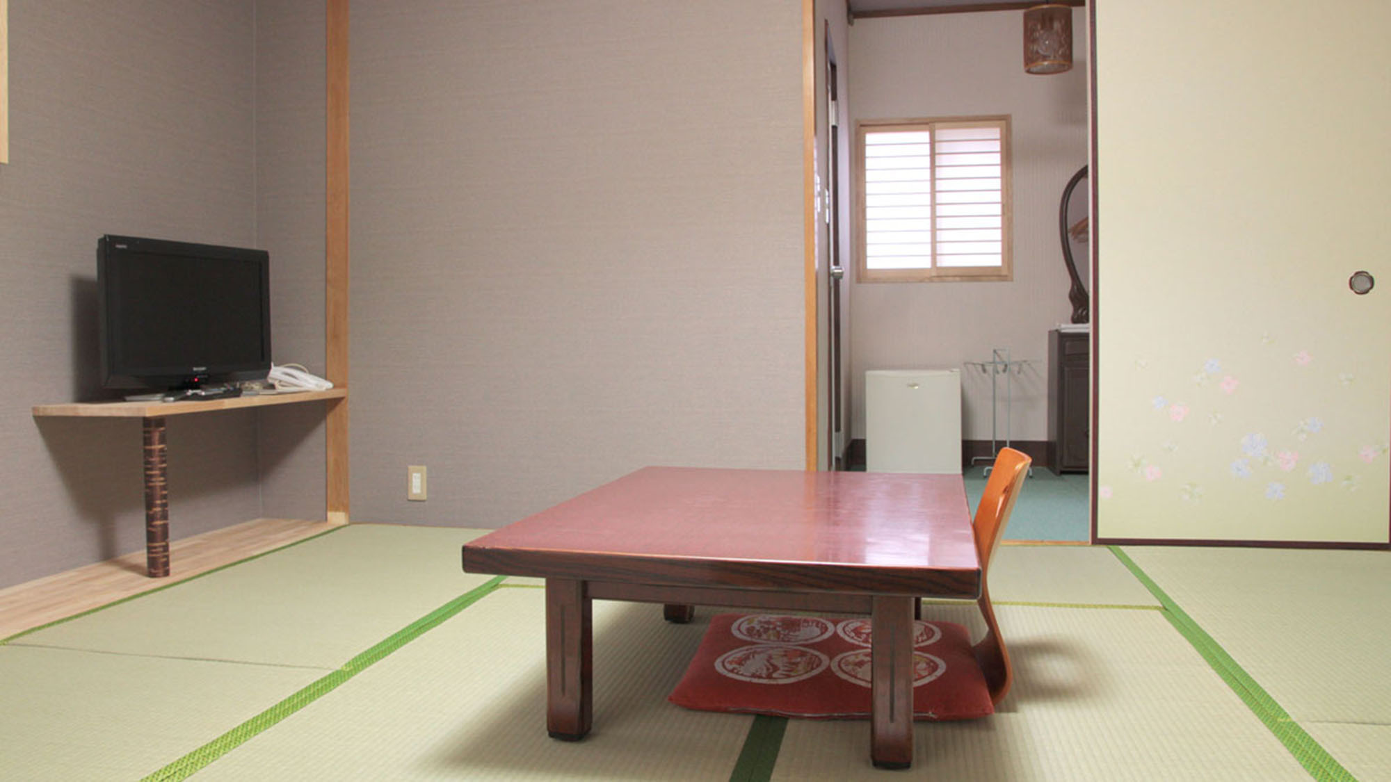 ・【和室8畳一例】シンプルな畳のお部屋は長期滞在にもピッタリ♪