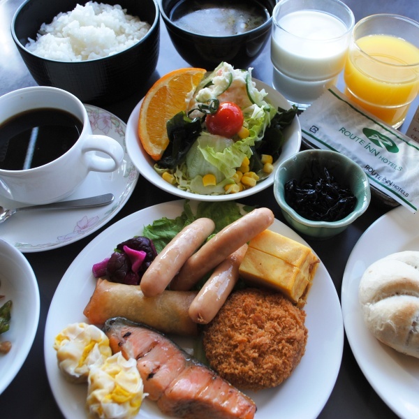 無料朝食バイキング