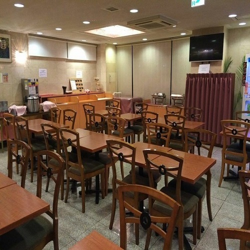 【１階朝食会場】朝６時３０分から９時３０分まで朝食お召し上がりいただけます。