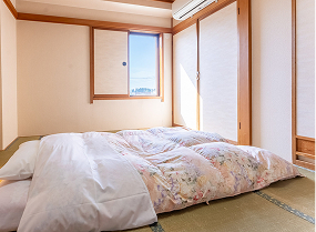 room-004