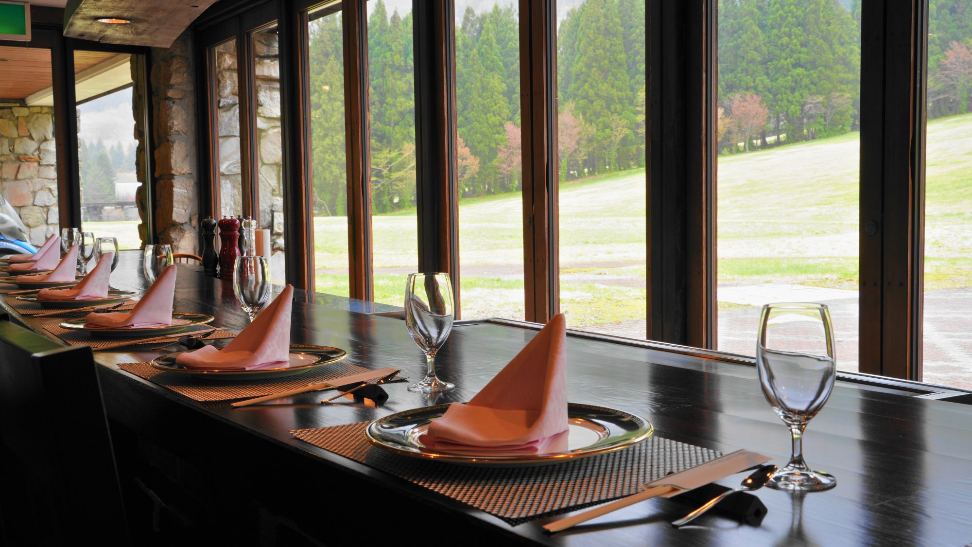 【オーベルジュ・プレリ】