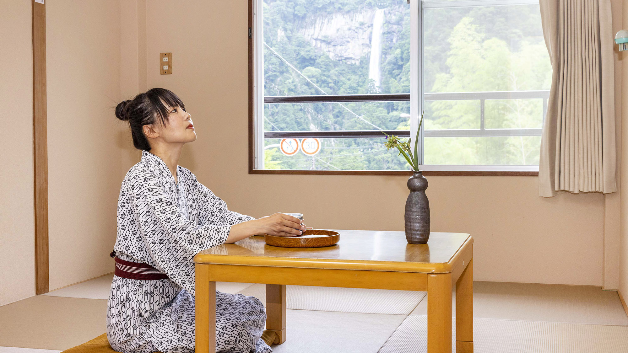 ・【部屋（一例）】心地よい畳の香りと、伝統的な雰囲気が香る空間で、日本の美を感じるひとときを