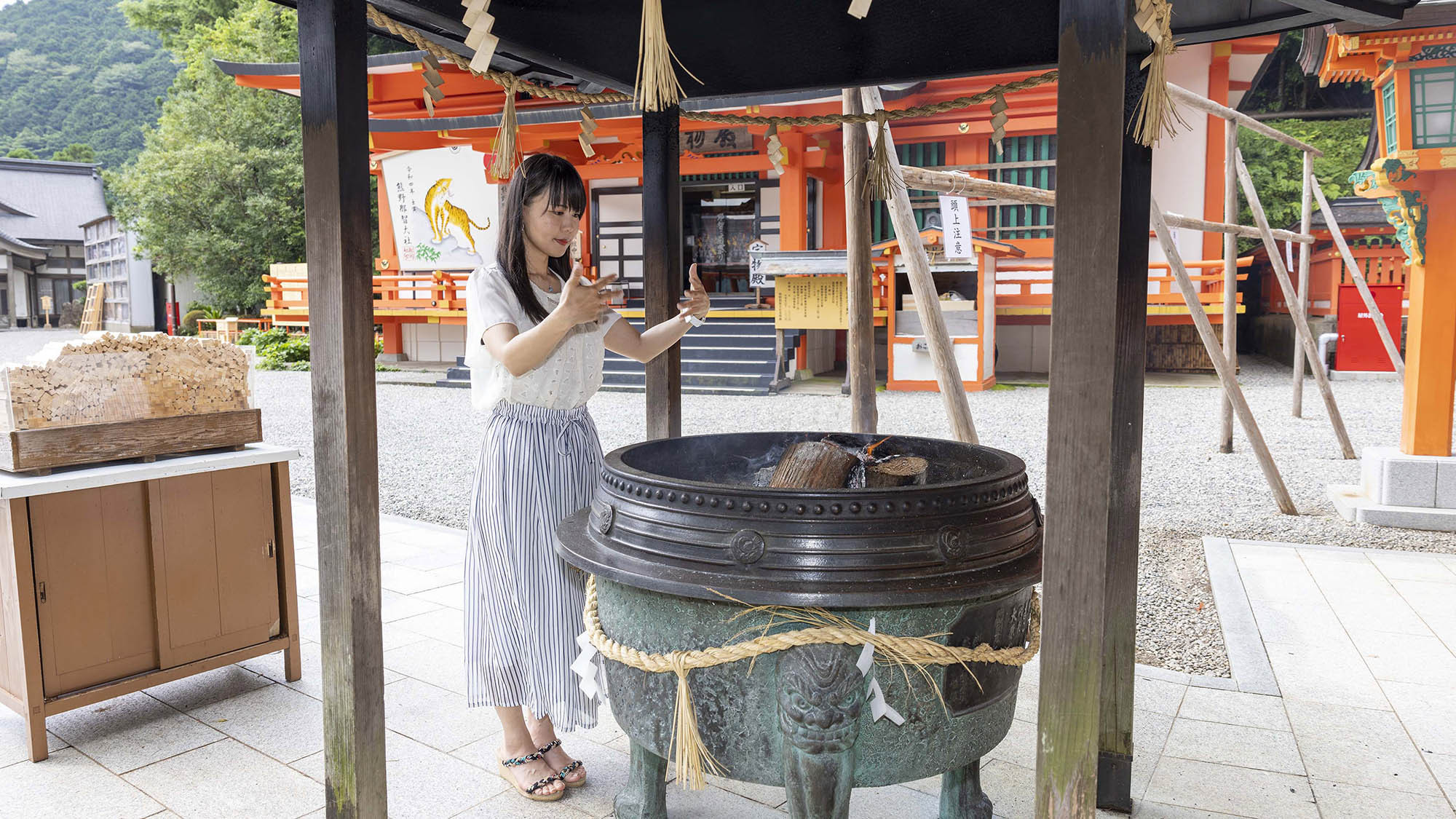 ・【周辺】那智大社での参拝は、千年以上の歴史を感じさせる厳かな体験。