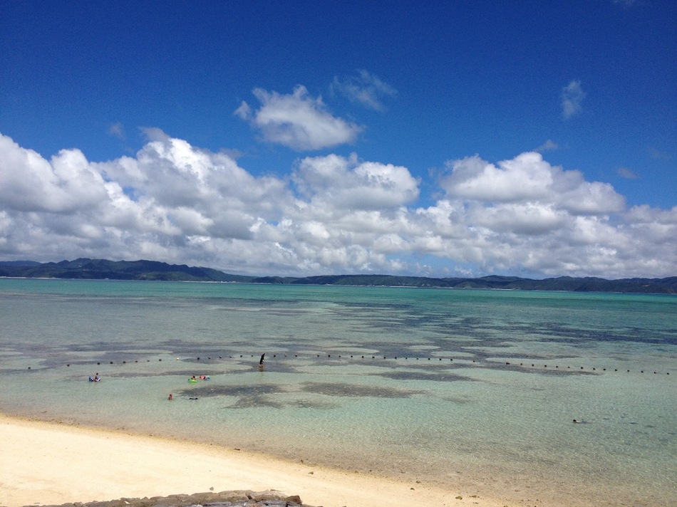 透明度の高い古宇利島の海