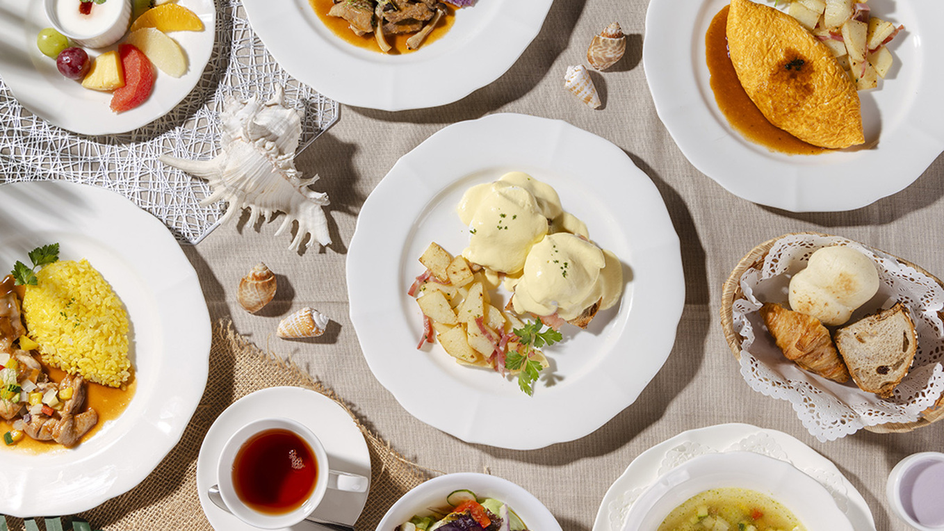 【朝食】 沖縄らしさを添えた、ラ・カーサ特製コンチネンタルBreakfast。レストランにご用意。