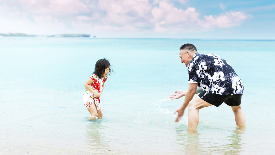 徒歩5分にある、プライベートビーチのような海辺。お子様とのリゾートを存分にご堪能いただけます。