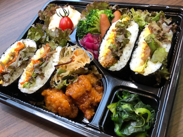 朝食