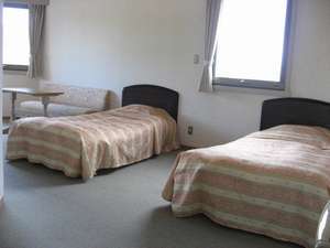 トリプルル−ム