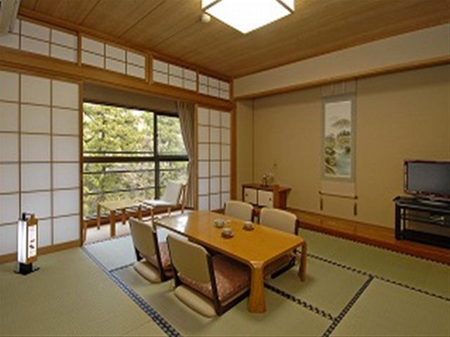 Shintokan(Mie) Shintokan(Mie) is conveniently located in the popular Tsu area. The property offers a high standard of service and amenities to suit the individual needs of all travelers. Service-minded staff will we