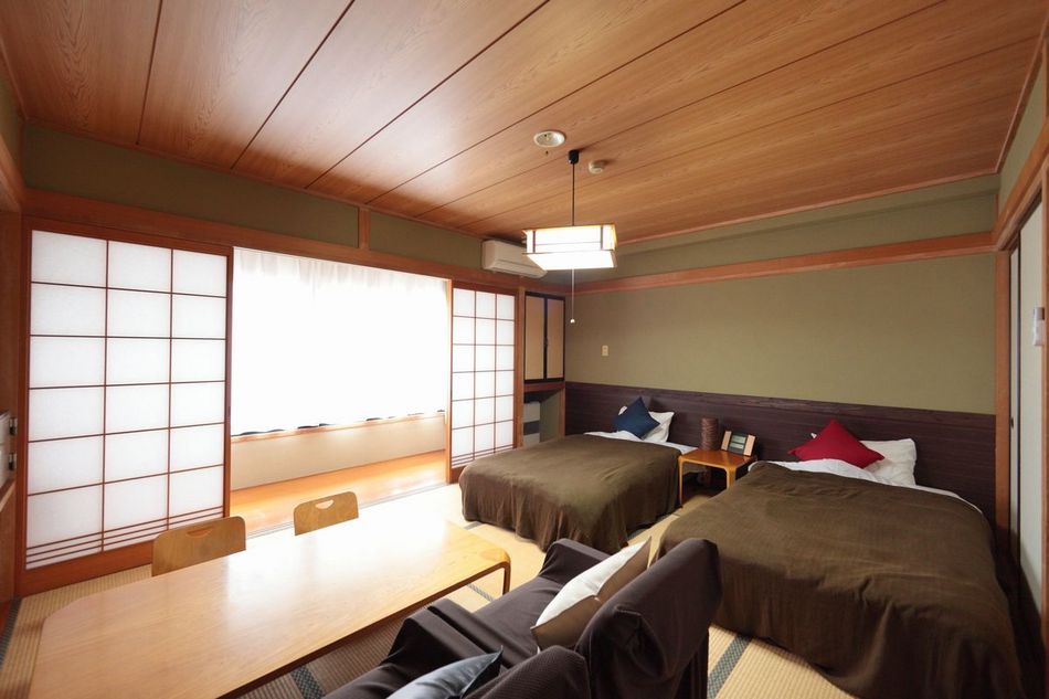 Yakushikan Stop at Yakushikan to discover the wonders of Nagano. Featuring a satisfying list of amenities, guests will find their stay at the property a comfortable one. Service-minded staff will welcome and gui