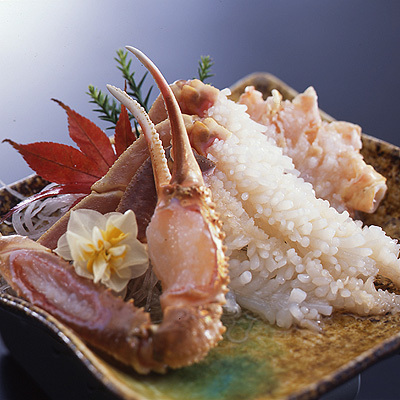 活松葉ガニの「カニ刺し」