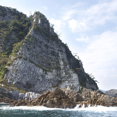 「香住海岸のジオパーク」の一例（名勝：鎧の袖）