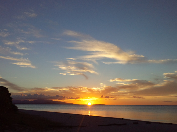 コンドイビーチからの夕日