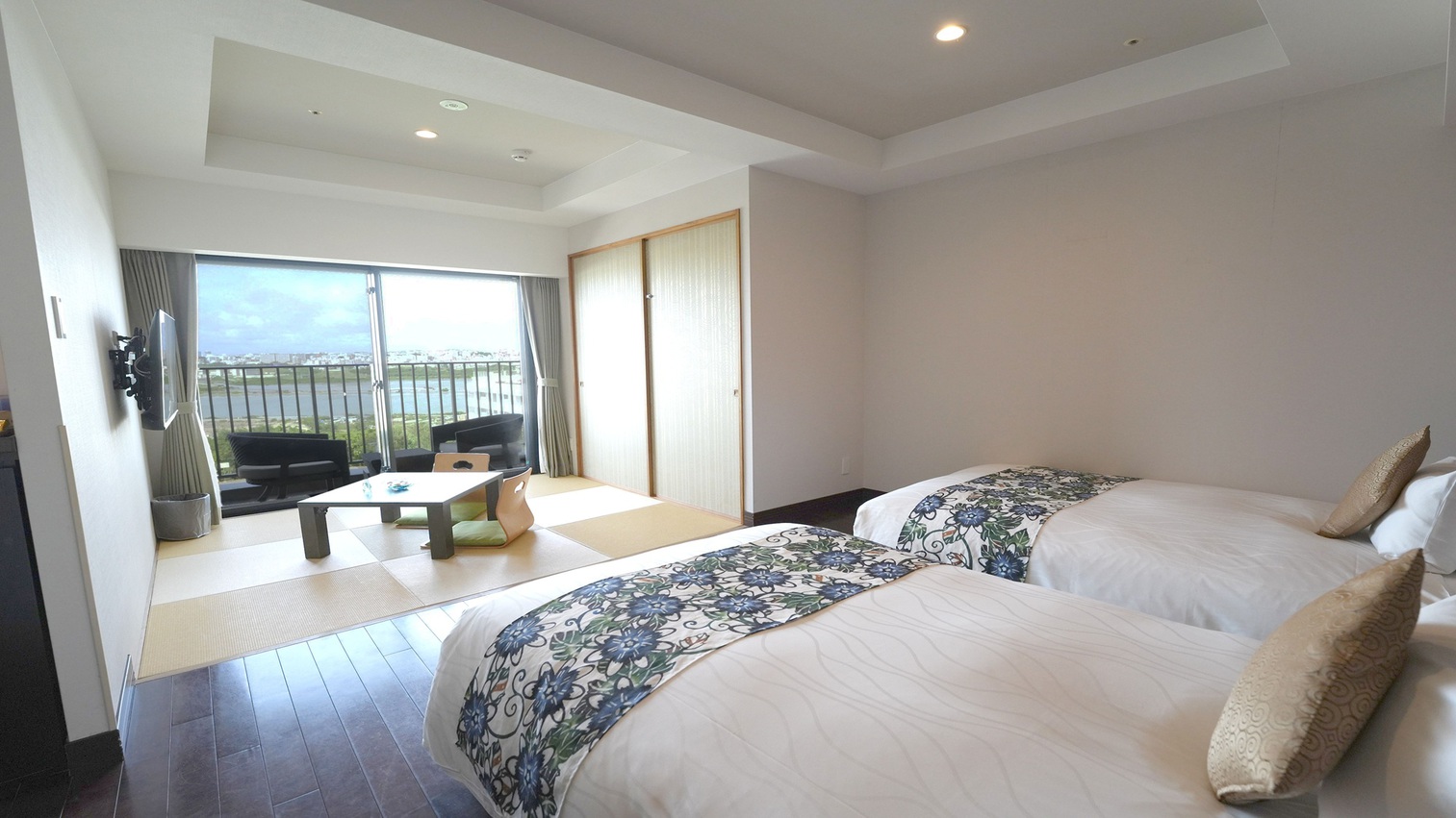 瀬長デラックス和洋室（エアポートビュー・源泉かけ流し露天風呂）