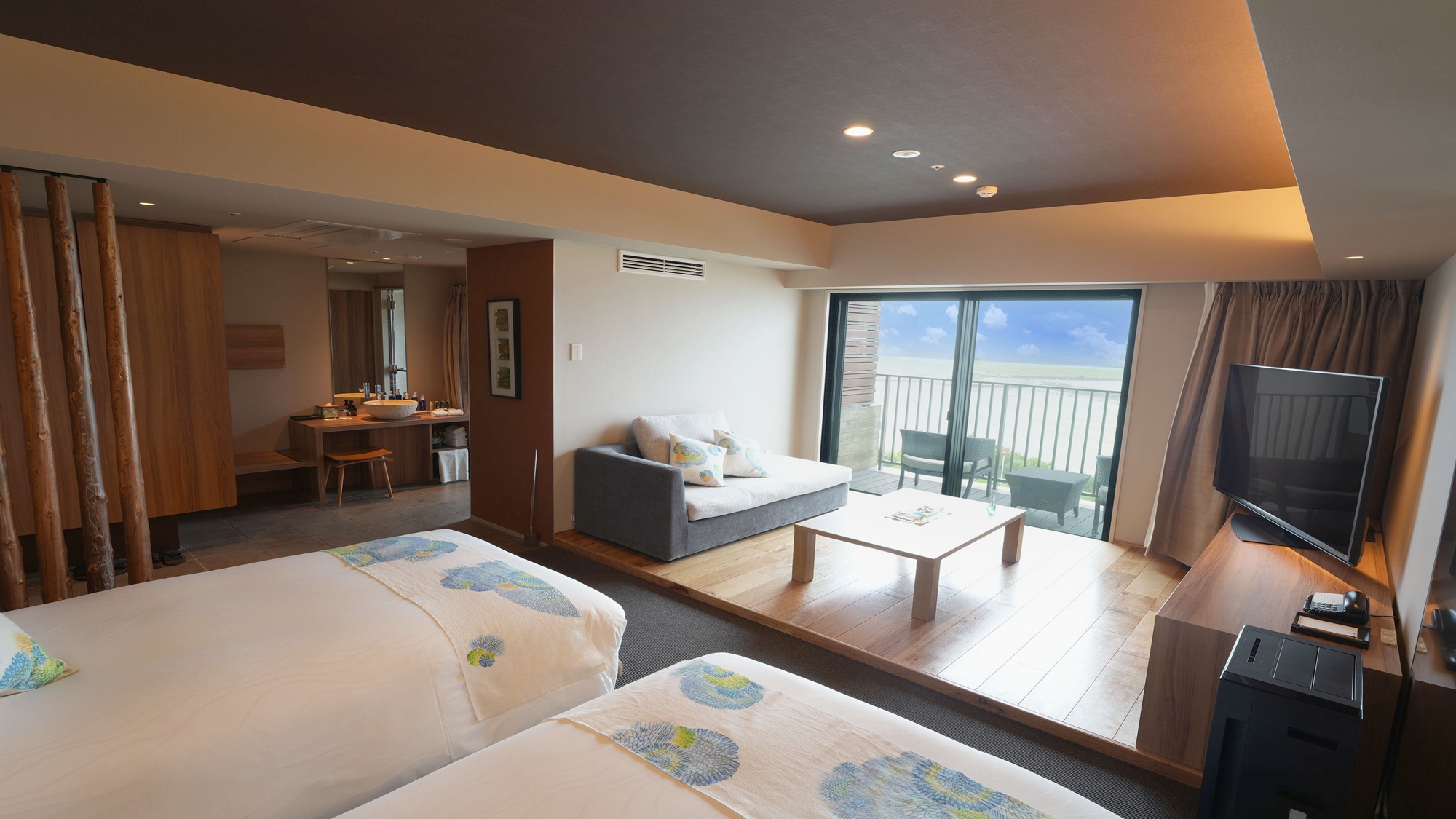 按司デラックスツイン(エアポートビュー・源泉かけ流し露天風呂)