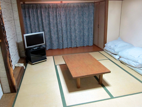 バストイレ付き和室