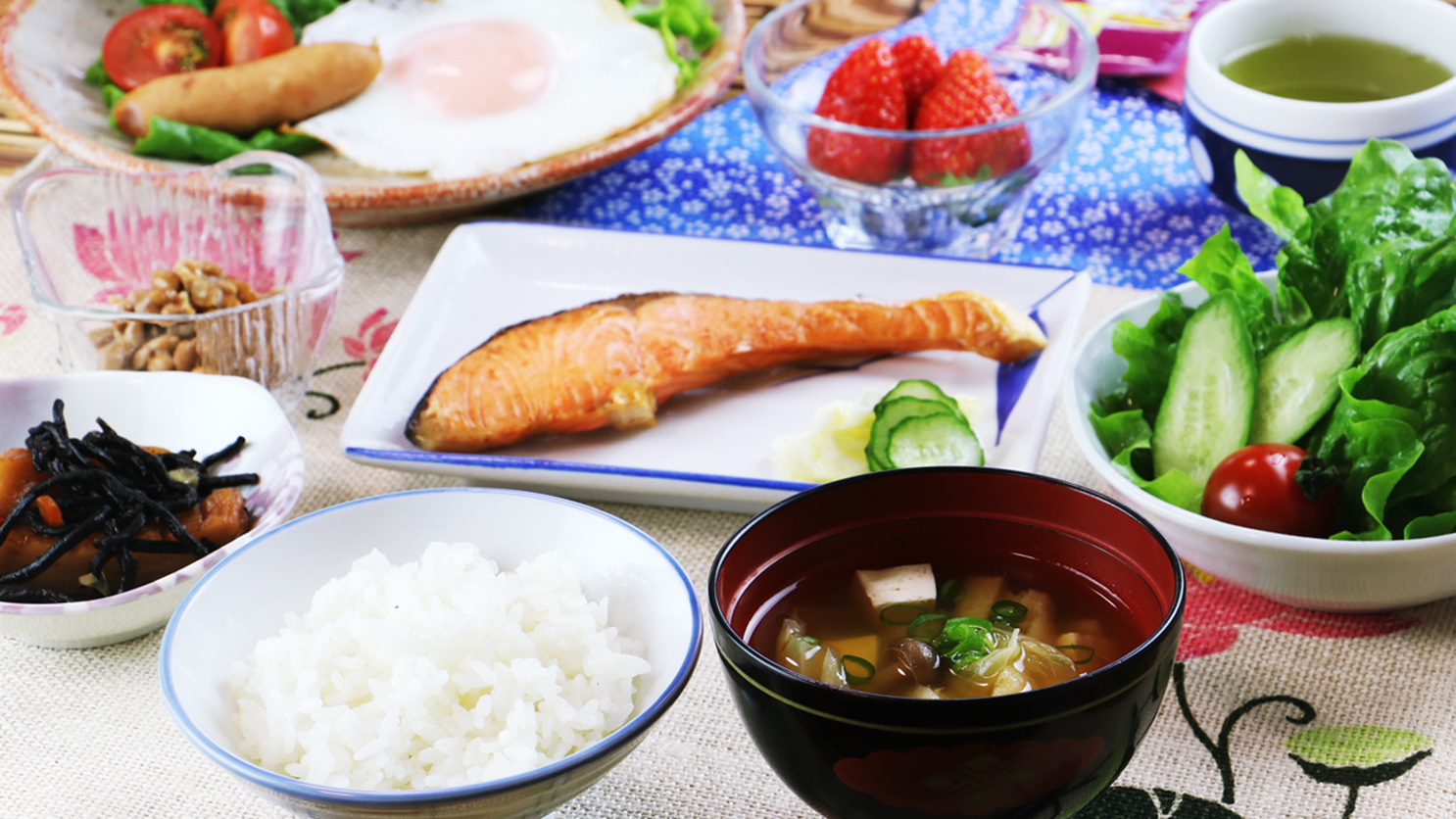 【朝食】和食をご用意、野菜は自家栽培の採れたて♪