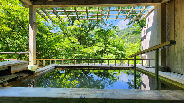 ＃夏の早朝、鳥のさえずりと川のせせらぎの音を聞きながら入るお風呂は格別