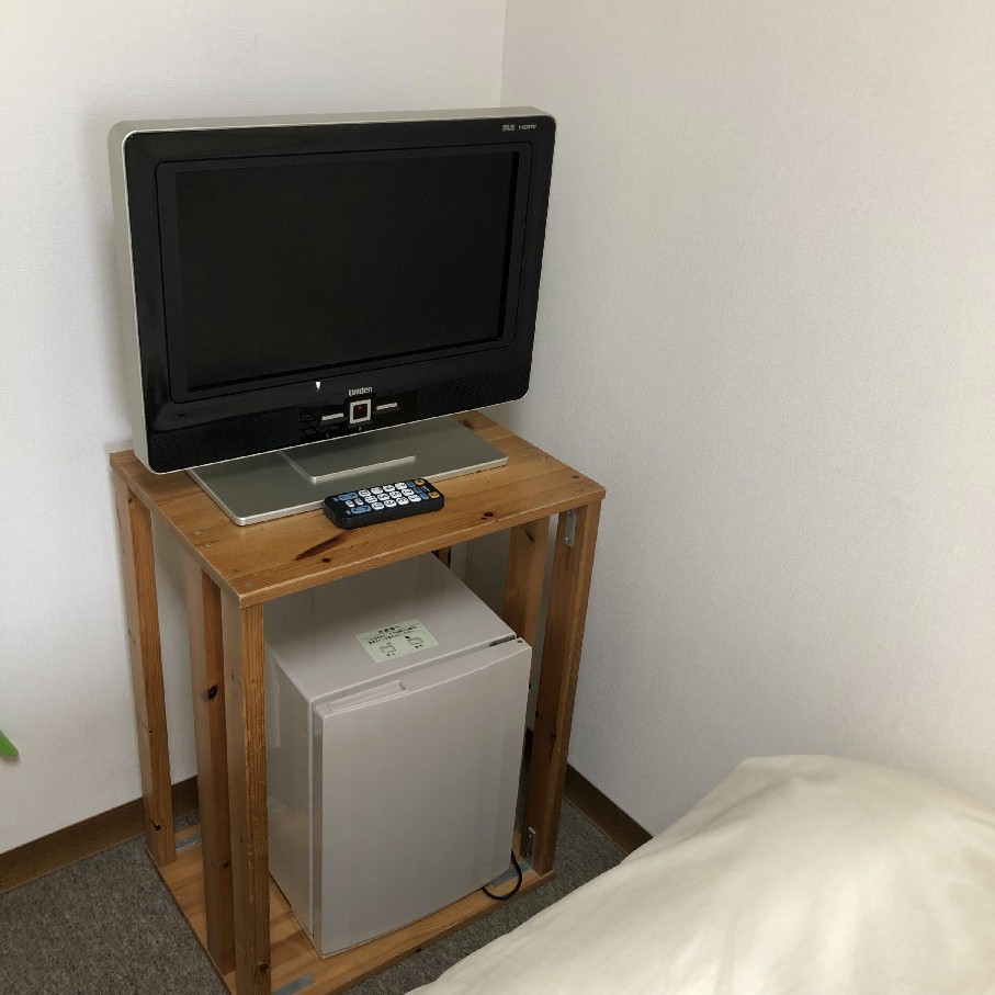客室テレビ&小型冷蔵庫