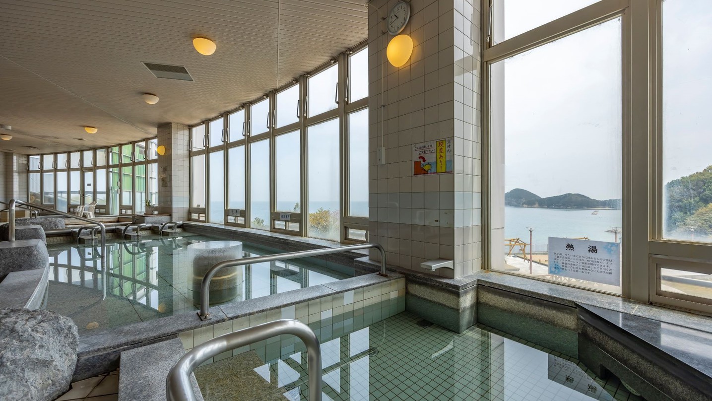 大浴場広々とした大浴場で絹島温泉のお湯をゆっくりご堪能下さい。