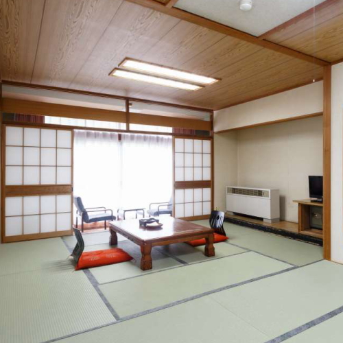 Tsutiu Onsen Yamaneya Ryokan Interior 1