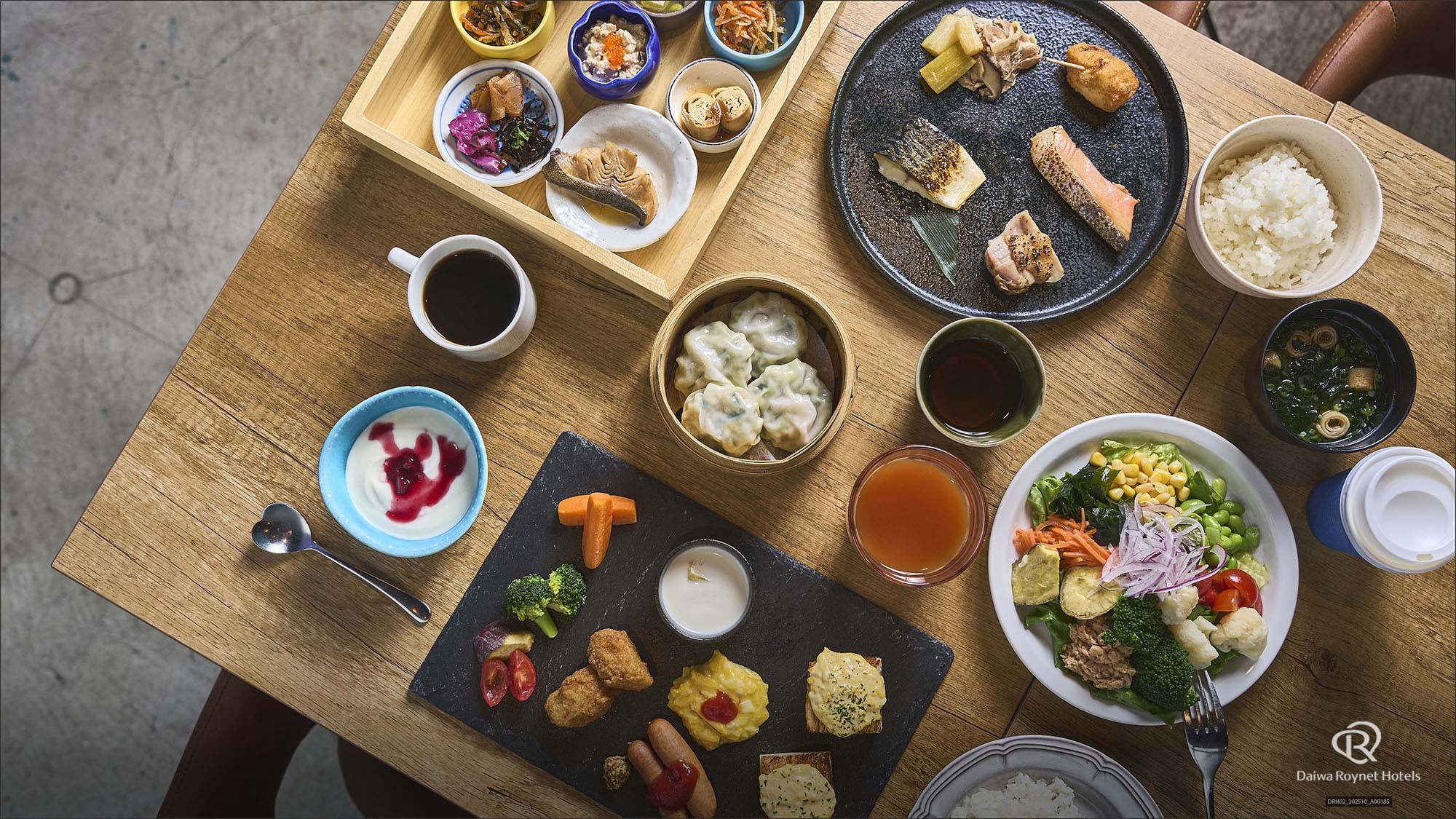 朝食盛り付け（一例）