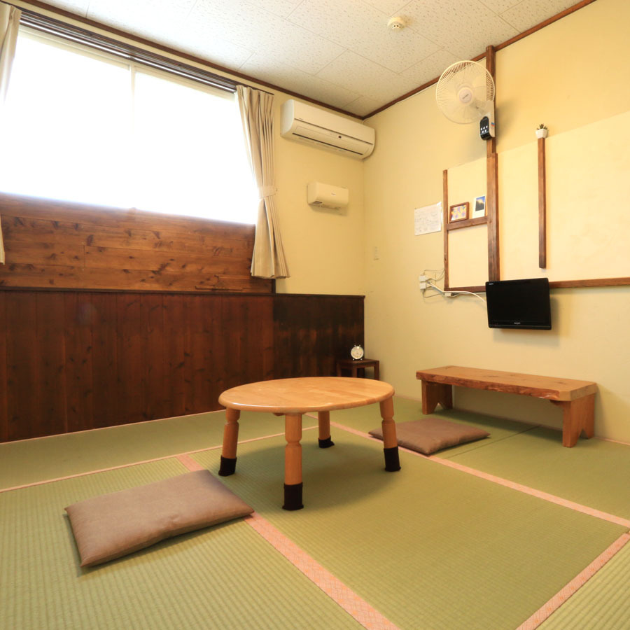 Tanegashima Minshuku Yu-Yu Tanegashima Minshuku Yu-Yu is a popular choice amongst travelers in Tanegashima, whether exploring or just passing through. The property offers a high standard of service and amenities to suit the ind