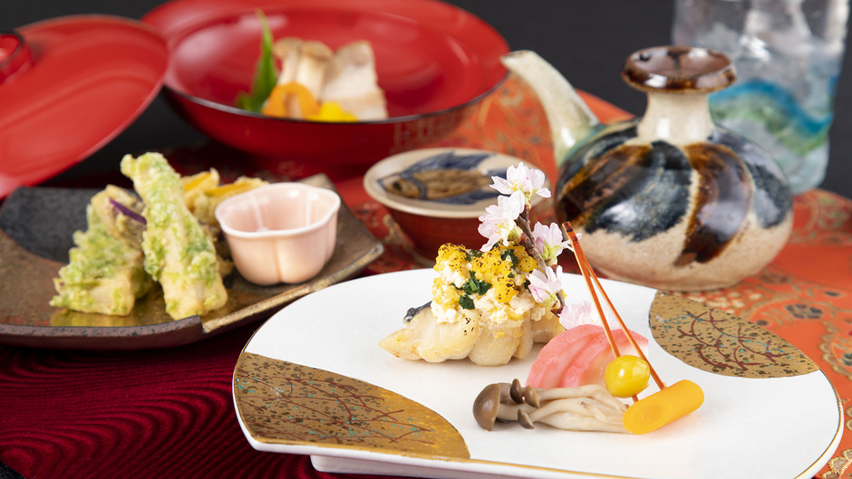 【日本料理・富士】不定期で、首里の泡盛と会席を愉しむイベントも開催。