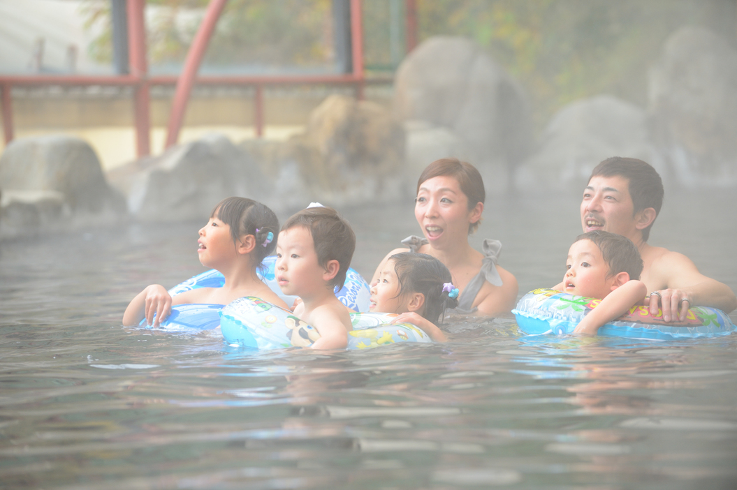 源泉かけ流し大露天風呂