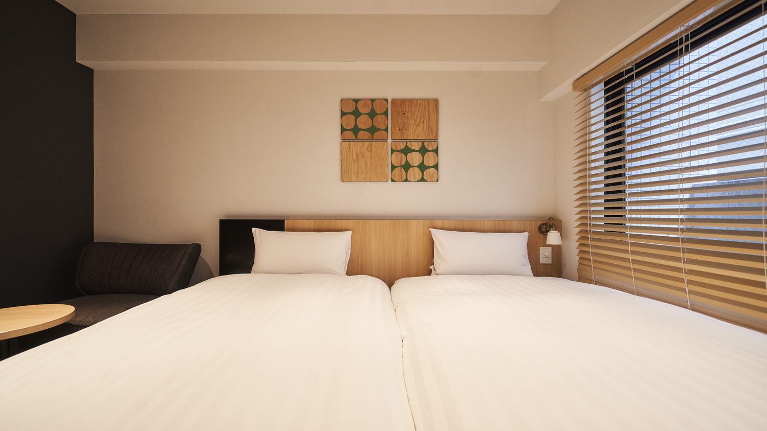 ハリウッドツイン16平米日本ベッド100cm ×; 200cm 2台