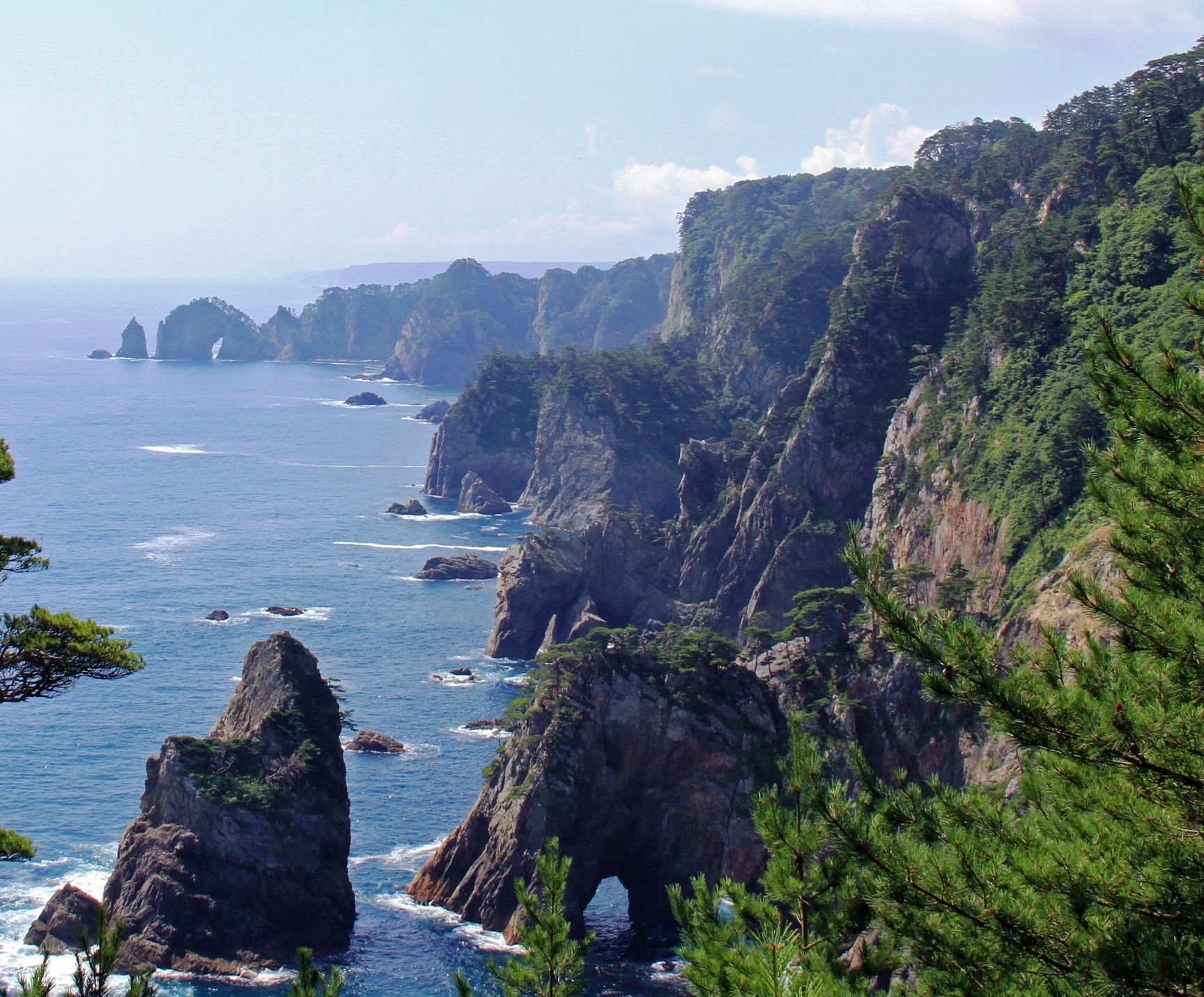 まさに息を呑む海のアルプス『北山崎』