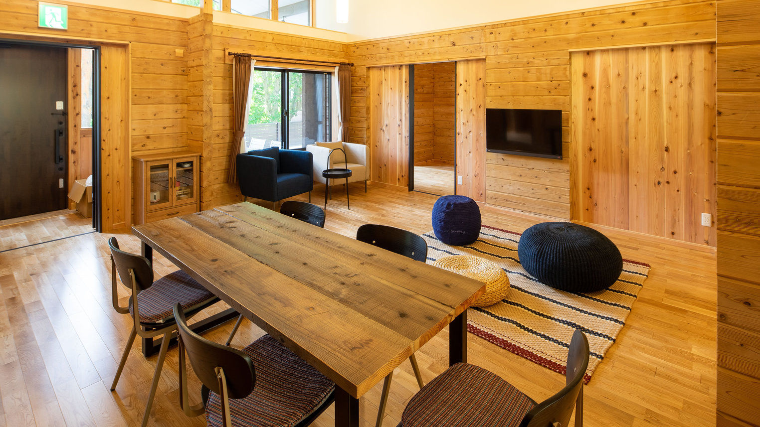3・しゃくなげ25号館【スウィートIV-LogCabin】-リビング