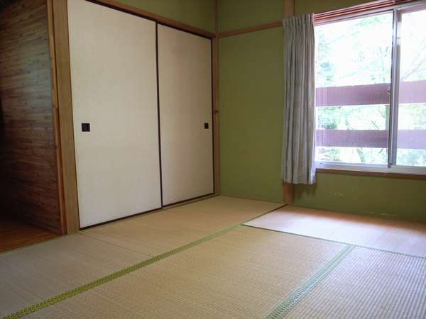 75・和室（3部屋）でゆったりお休みいただけます【〜8名様：しゃくなげ1号館】