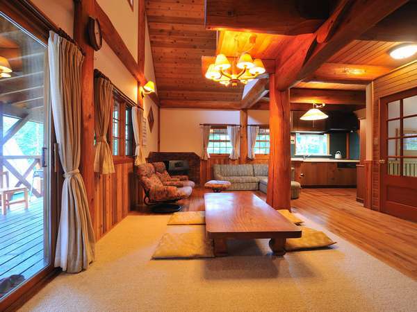 69・人気のポスト&ビームのログハウス。【〜6名様：しゃくなげ11号館】