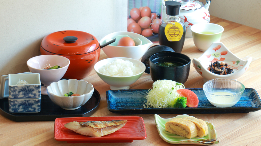 【朝食】淡路島産の卵かけご飯専用の生卵に起き立ての身体にやさしい和朝食をお召し上がりください