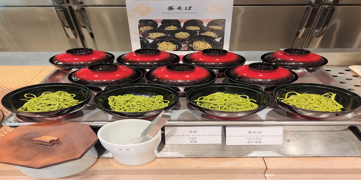 【1Fレストラン朝食】お茶で有名な掛川のご当地メニュー「茶そば」