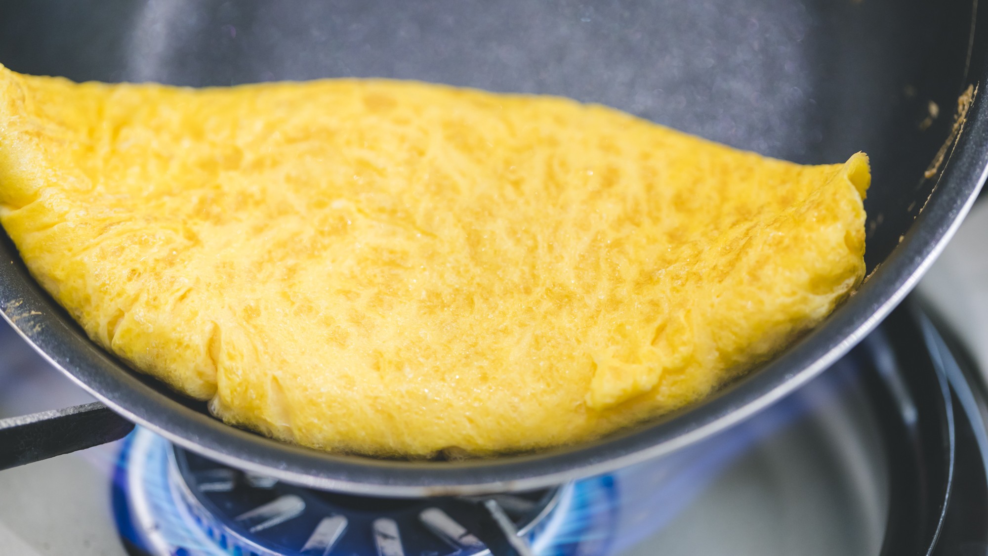 本館1階ーテラスレストラン「サントロペ」-朝食バイキング