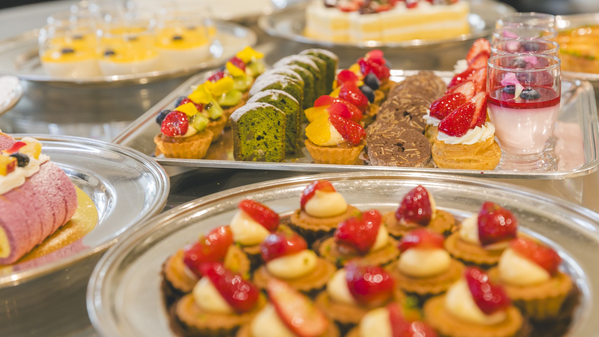 本館1階ーテラスレストラン「サントロペ」-朝食バイキング