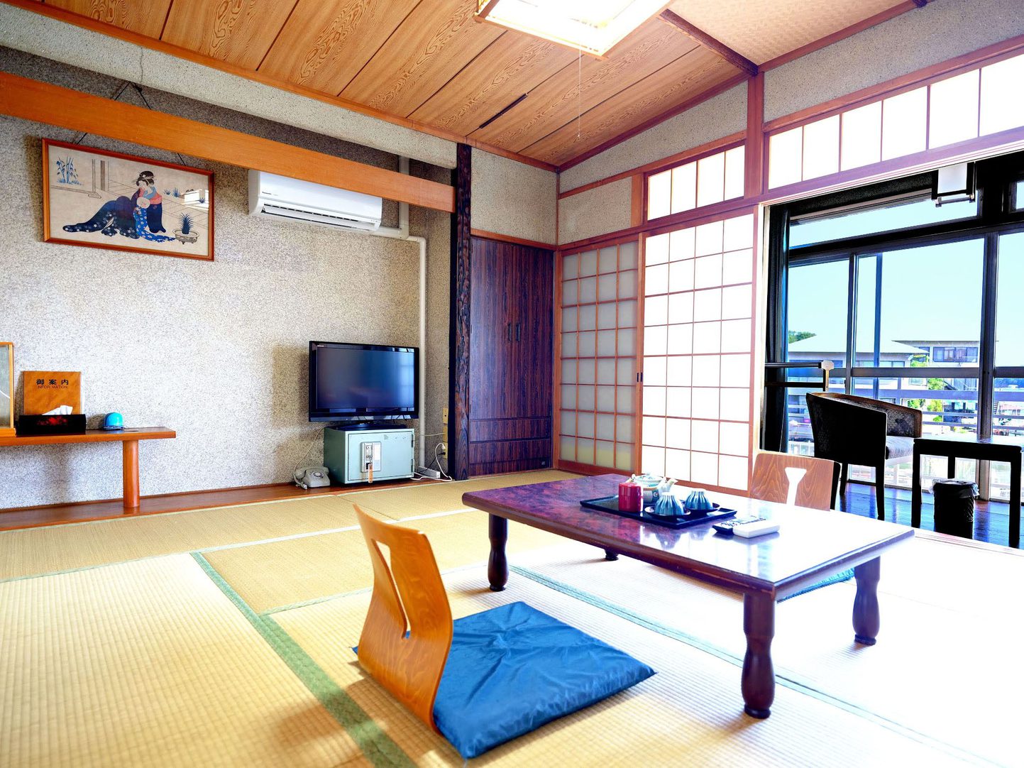 Ryokan Bentenso Set in a prime location of Shima, Ryokan Bentenso puts everything the city has to offer just outside your doorstep. The property offers a wide range of amenities and perks to ensure you have a great t