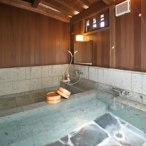 客室【うめ】十和田石風呂
