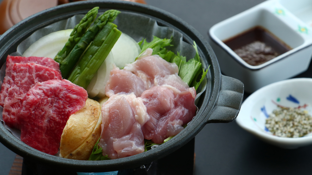 #【料理一例-食べ比べ】みなせ牛と比内地鶏の食べ比べ秋田が誇るブランド肉を一番美味しい食べ方で♪