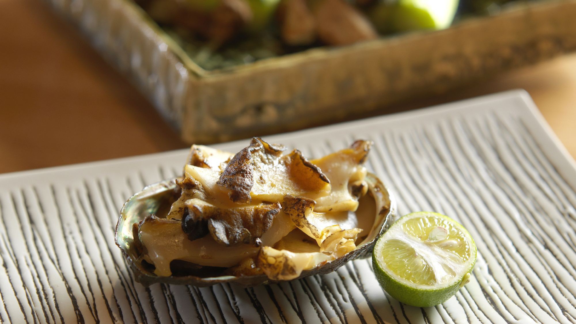 ご夕食／特別会席「鉄板焼会席」新鮮な魚介・肉・野菜を目の前で調理（ある日の一例) 