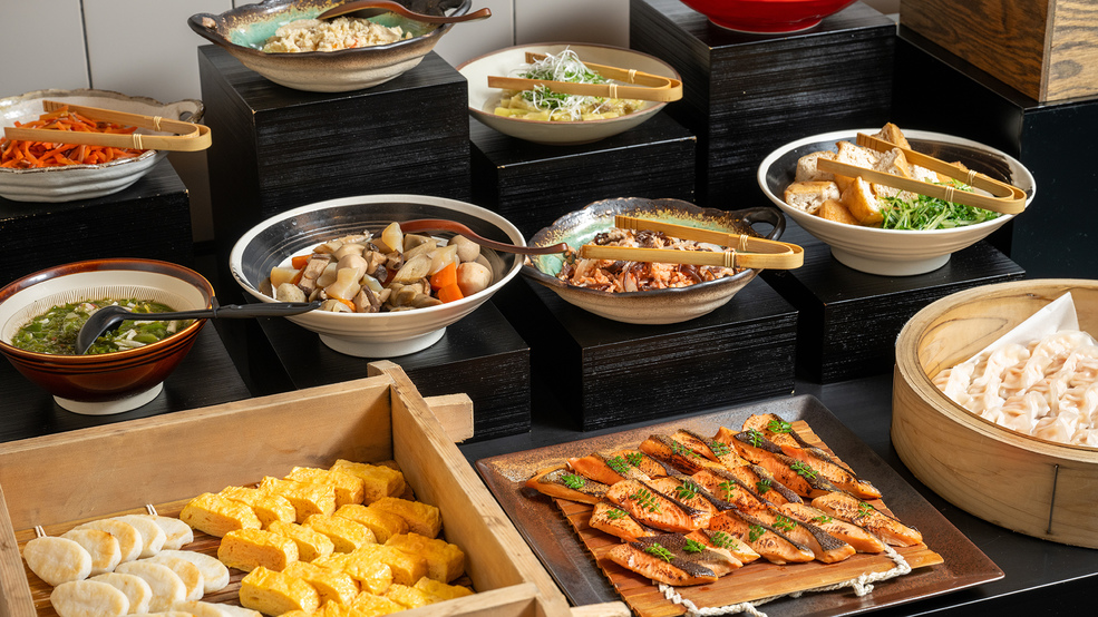 【朝食ビュッフェ】東北ならではの郷土料理。優しい味にどんどんお箸が進みます。