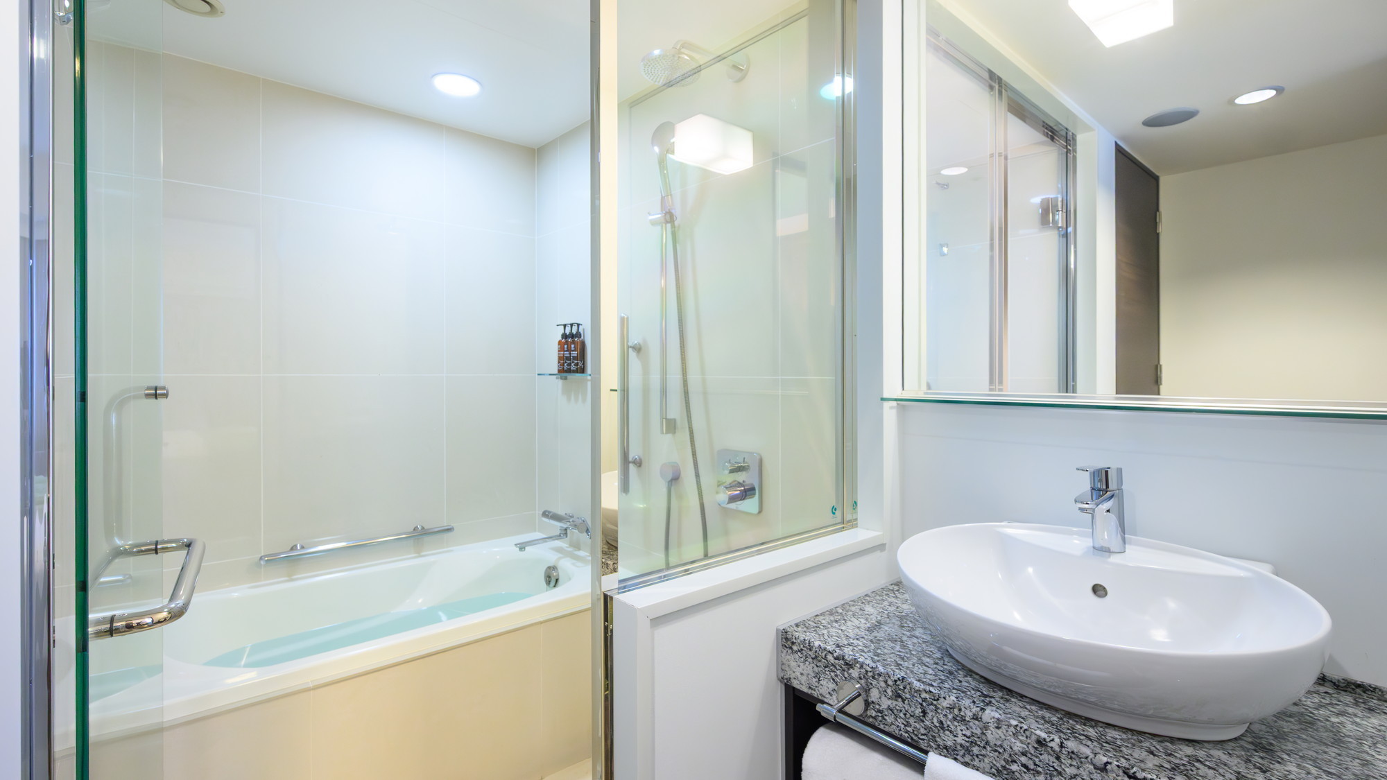 リニューアルデラックスツイン バスルームイメージ